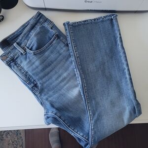 Buckle Black FIT 75. Cropped Kick Boot. high Rise, Universal Fit.  31/28. NWOT.